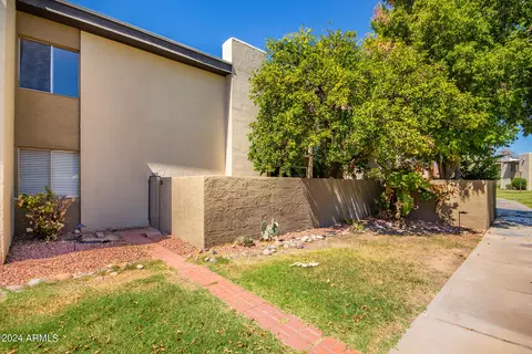 4201 E Camelback Rd #35, Phoenix, AZ 85018 photo 31