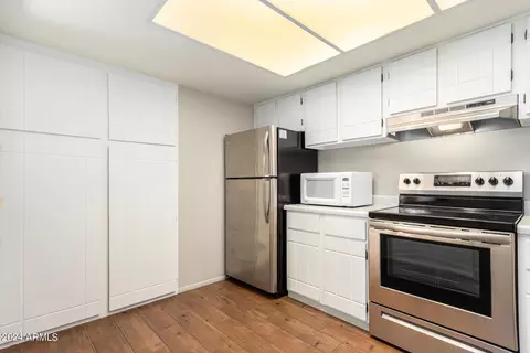 4201 E Camelback Rd #35, Phoenix, AZ 85018 photo 16