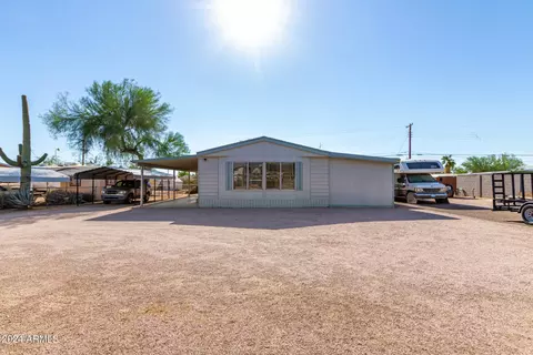 678 S Pinal Dr, Apache Junction, AZ 85120