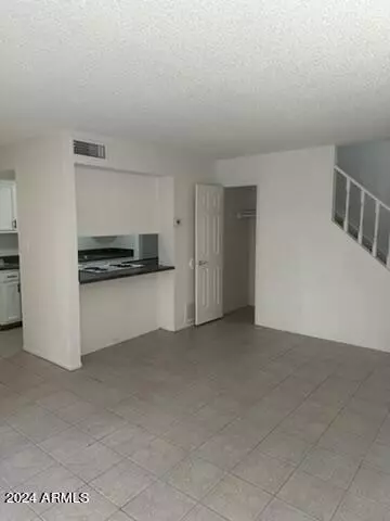 4619 E Southgate Ave, Phoenix, AZ 85040 photo 2