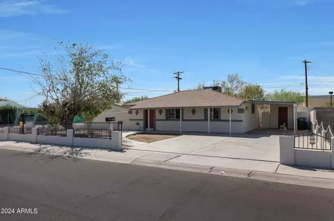 3802 N 64th Dr, Phoenix, AZ 85033