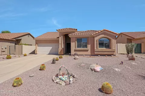 8882 E Rainier Dr, Gold Canyon, AZ 85118