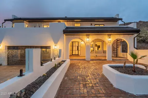 1302 W Shangri La Rd, Phoenix, AZ 85029