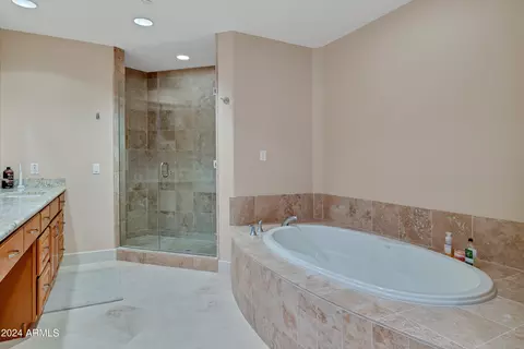 2211 E Camelback Rd #702, Phoenix, AZ 85016 photo 32