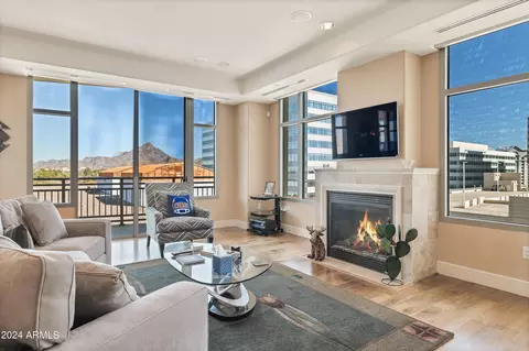2211 E Camelback Rd #702, Phoenix, AZ 85016
