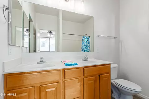 3771 E Sebastian Ln, Gilbert, AZ 85297 photo 9