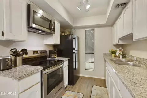 3131 W Cochise Dr #172, Phoenix, AZ 85051
