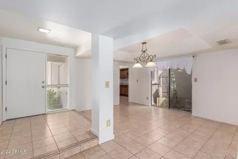 4045 E Columbine Dr, Phoenix, AZ 85032 photo 8