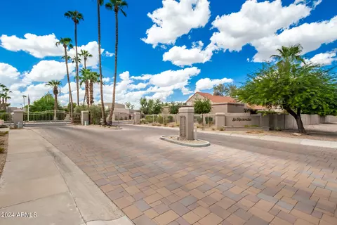 4045 E Columbine Dr, Phoenix, AZ 85032 photo 6