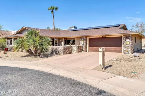 12806 W Gable Hill Dr, Sun City West, AZ 85375