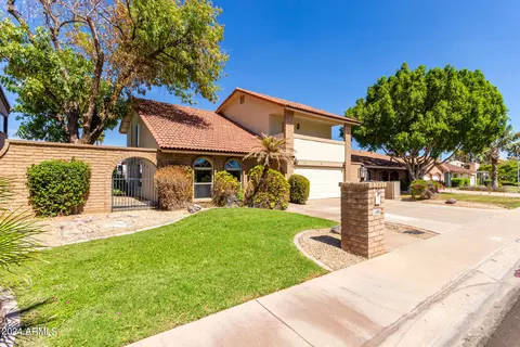 1400 E Commodore Pl, Tempe, AZ 85283