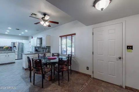 Dining - 9645 E Brown Rd, Mesa, AZ 85207 photo 4 of 4