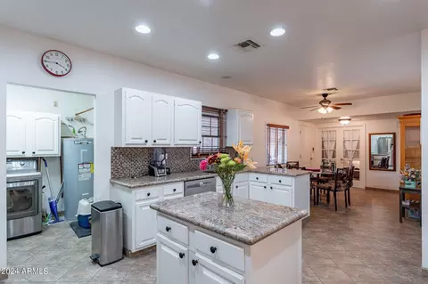 Kitchen - 9645 E Brown Rd, Mesa, AZ 85207 photo 3 of 6