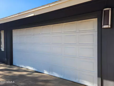 4132 W Echo Ln, Phoenix, AZ 85051 photo 5