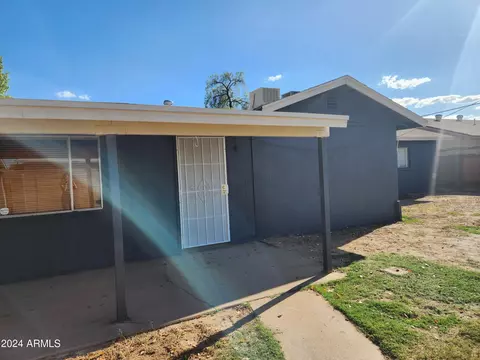 4132 W Echo Ln, Phoenix, AZ 85051 photo 13