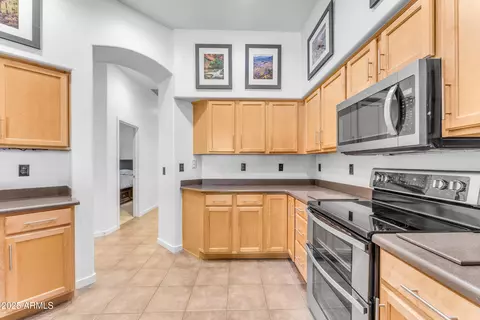 2012 E Valencia Dr, Phoenix, AZ 85042 photo 15