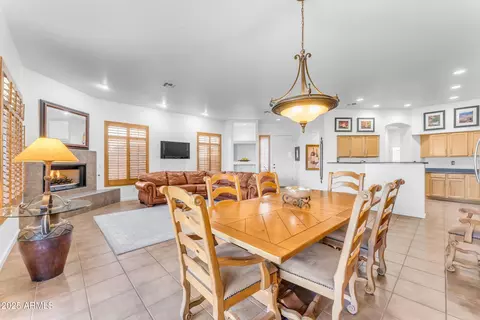 2012 E Valencia Dr, Phoenix, AZ 85042 photo 14