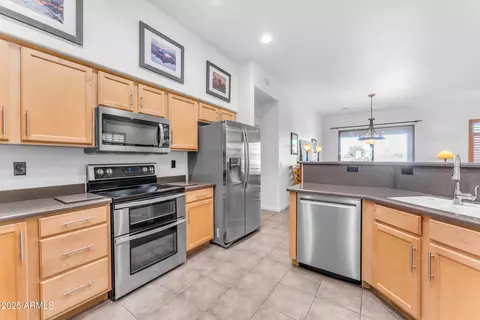 2012 E Valencia Dr, Phoenix, AZ 85042 photo 17