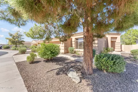 2012 E Valencia Dr, Phoenix, AZ 85042 photo 4