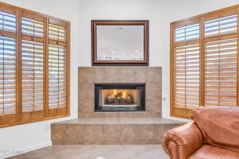 2012 E Valencia Dr, Phoenix, AZ 85042 photo 10