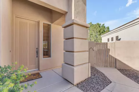 2012 E Valencia Dr, Phoenix, AZ 85042 photo 5