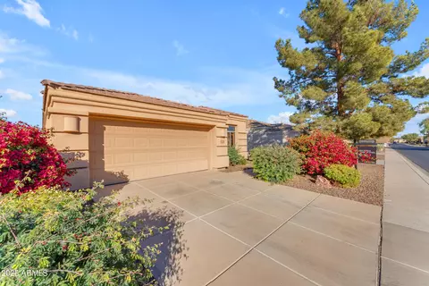 2012 E Valencia Dr, Phoenix, AZ 85042 photo 3