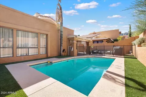 Exterior - 1036 E Sahuaro Dr, Phoenix, AZ 85020 photo 7 of 7