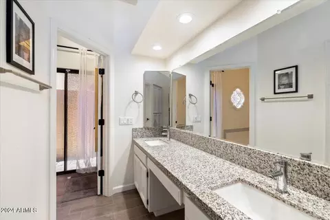 Bath - 1036 E Sahuaro Dr, Phoenix, AZ 85020 photo 1 of 4