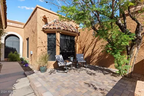 Exterior - 1036 E Sahuaro Dr, Phoenix, AZ 85020 photo 3 of 7