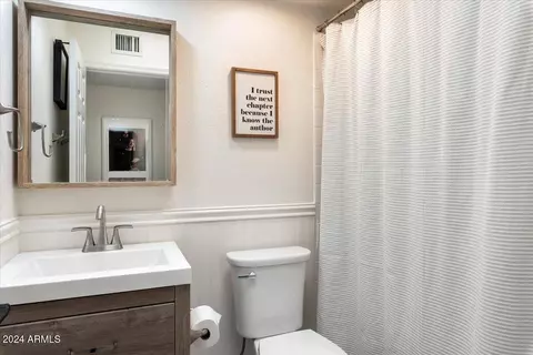 Bath - 1036 E Sahuaro Dr, Phoenix, AZ 85020 photo 4 of 4