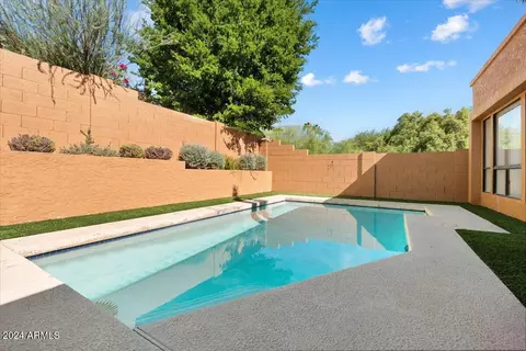 Exterior - 1036 E Sahuaro Dr, Phoenix, AZ 85020 photo 6 of 7