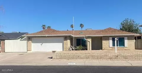 5246 W Garden Dr, Glendale, AZ 85304