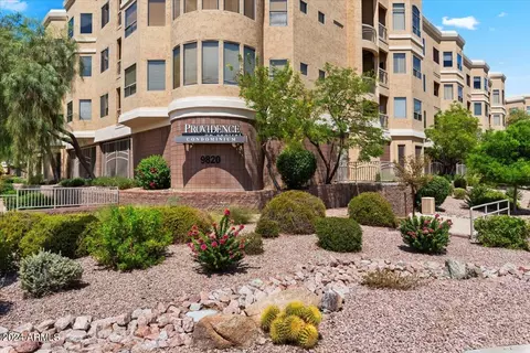 9820 N Central Ave #229, Phoenix, AZ 85020