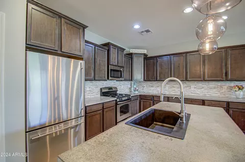 2042 E Flintlock Dr, Gilbert, AZ 85298 photo 8