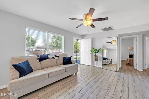 2231 E Nancy Ln, Phoenix, AZ 85042 photo 5
