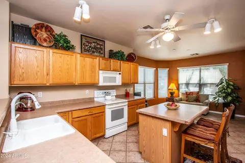 3804 E County Down Dr, Chandler, AZ 85249 photo 9