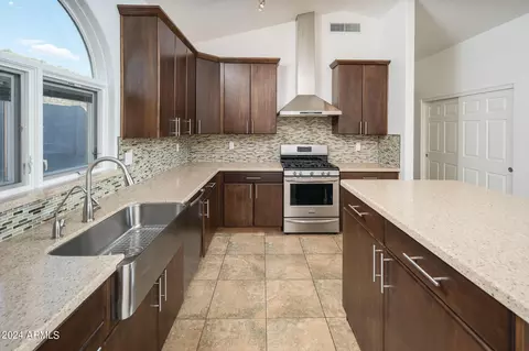 1734 E Samuel Dr, Phoenix, AZ 85024 photo 9
