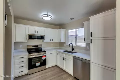 4730 W Menadota Dr, Glendale, AZ 85308