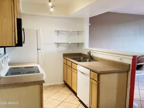 2121 W Royal Palm Rd #1045, Phoenix, AZ 85021