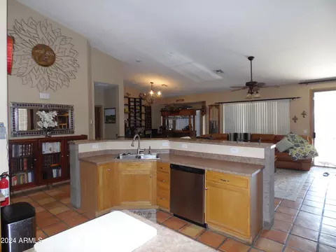 6553 W Cordes Rd, Phoenix, AZ 85043 photo 5