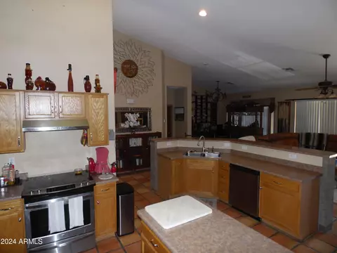 6553 W Cordes Rd, Phoenix, AZ 85043 photo 4