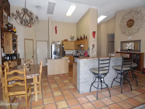6553 W Cordes Rd, Phoenix, AZ 85043 photo 3