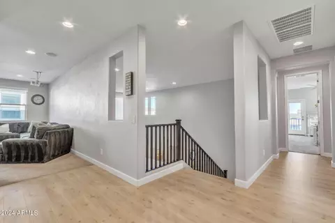 Entry Way - 10020 E Wavelength Ave, Mesa, AZ 85212 photo 13 of 15