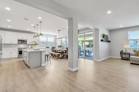 Entry Way - 10020 E Wavelength Ave, Mesa, AZ 85212 photo 8 of 15