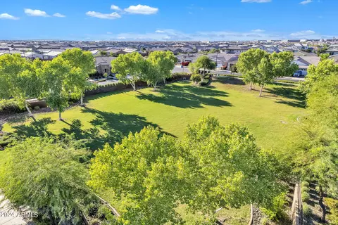 View/Area - 10020 E Wavelength Ave, Mesa, AZ 85212 photo 3 of 23