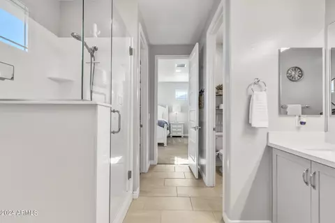 Entry Way - 10020 E Wavelength Ave, Mesa, AZ 85212 photo 14 of 15