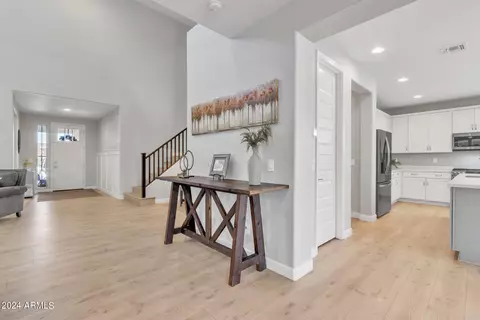 Entry Way - 10020 E Wavelength Ave, Mesa, AZ 85212 photo 6 of 15