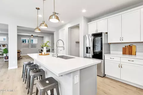 Kitchen - 10020 E Wavelength Ave, Mesa, AZ 85212 photo 1 of 6