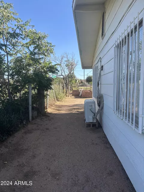 323 E 17th St, Douglas, AZ 85607 photo 16