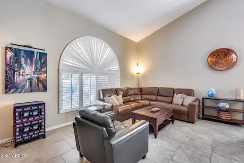 3440 E Granite View Dr, Phoenix, AZ 85044 photo 2